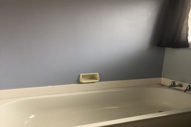 Photo of property in 18 Anich Road, Massey, Auckland, 0614