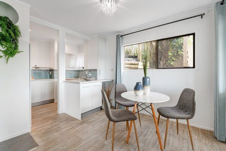 Photo of property in 28 Duncansby Road, Stanmore Bay, Whangaparaoa, 0932