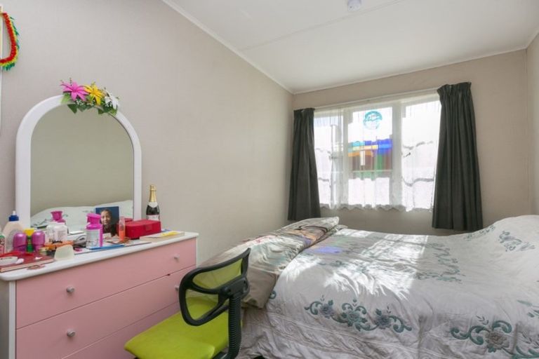 Photo of property in 90 Huatoki Street, Vogeltown, New Plymouth, 4310