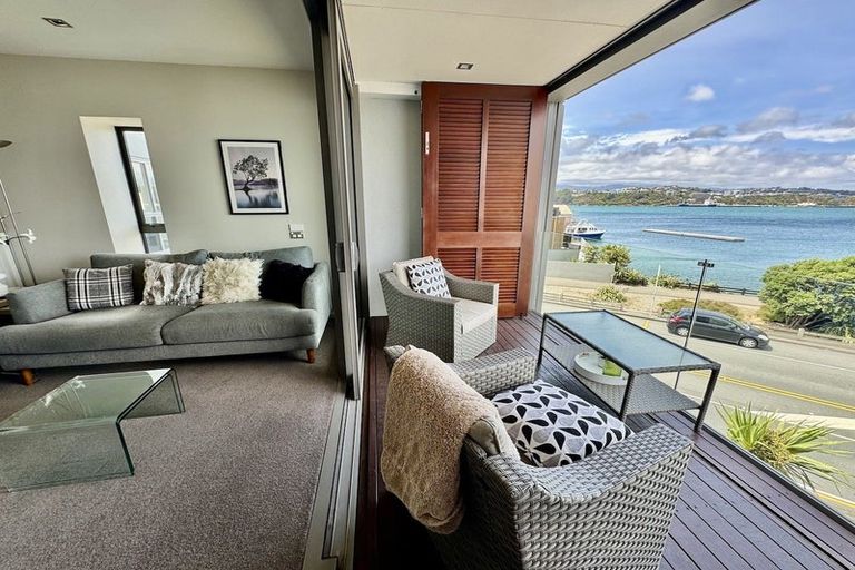 Photo of property in Patent 326 Apartments, 214s/326 Evans Bay Parade, Hataitai, Wellington, 6021