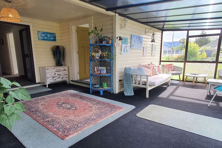 Photo of property in 48 Allan Street, Waimate, 7924