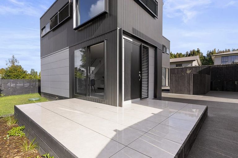 Photo of property in 14c Andrew Road, Howick, Auckland, 2010