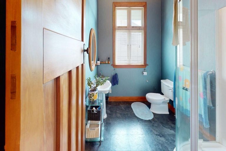 Photo of property in 16 Nikau Street, Takaro, Palmerston North, 4410