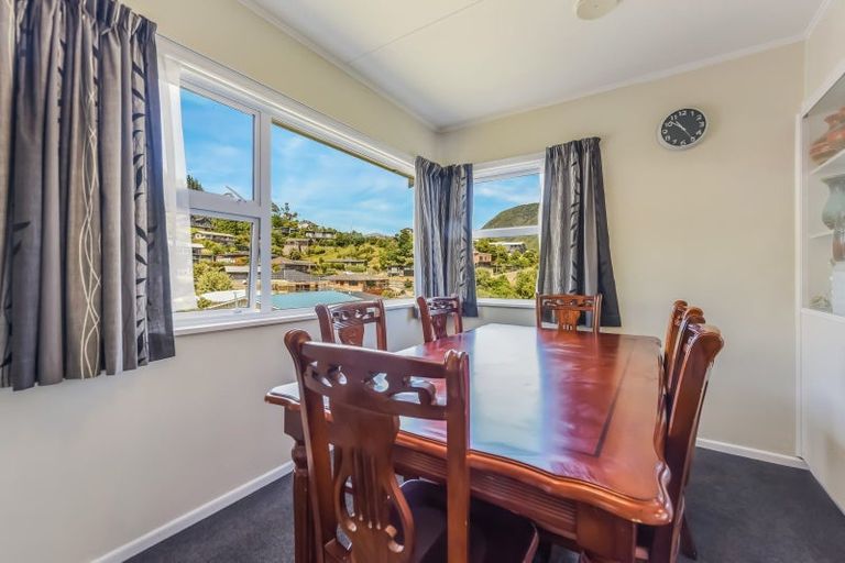 Photo of property in 10 Seaview Crescent, Picton, 7220