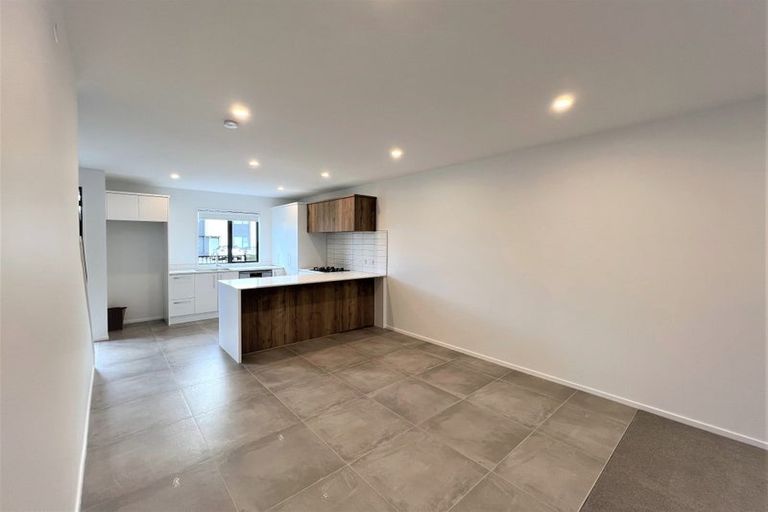 Photo of property in 27 Whimbrel Road, Flat Bush, Auckland, 2019