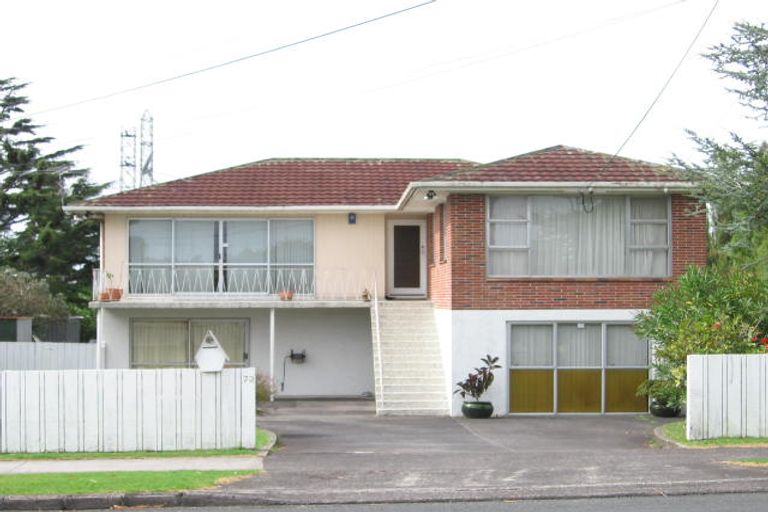 Photo of property in 2/73a Flanshaw Road, Te Atatu South, Auckland, 0610