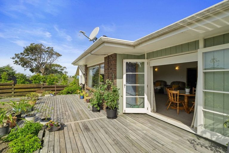 Photo of property in 85 Weatherly Road, Torbay, Auckland, 0630