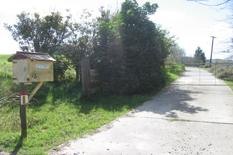 Photo of property in 18 Addison Road, Pataua South, Onerahi, 0192