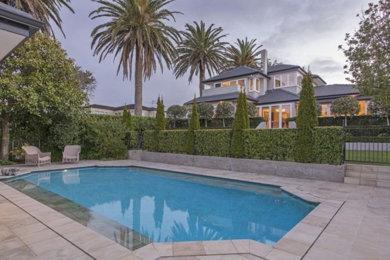 Photo of property in 184 Kohimarama Road, Kohimarama, Auckland, 1071