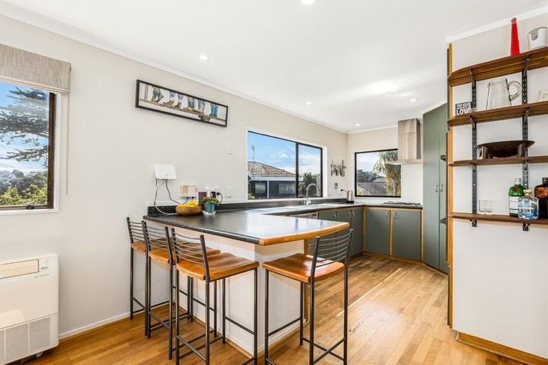 Photo of property in 3 Eclipse Lane, Whitby, Porirua, 5024