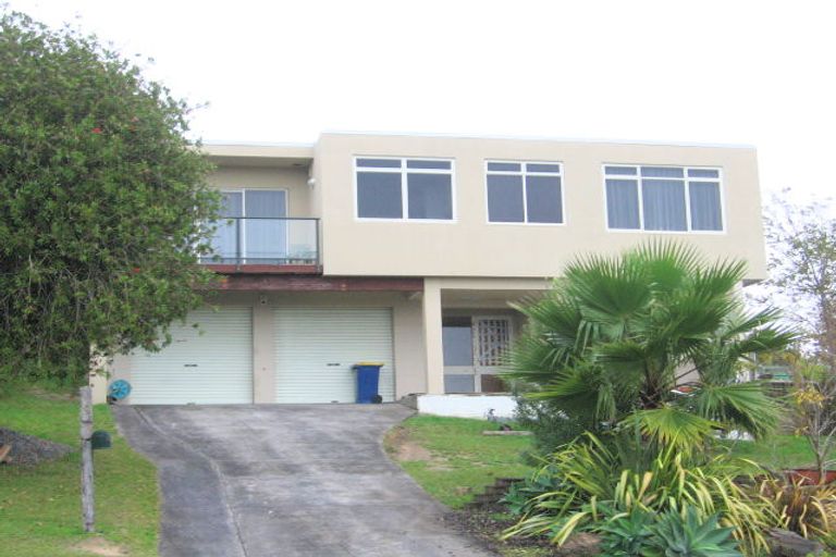 Photo of property in 9 St Ives Terrace, Mairangi Bay, Auckland, 0630