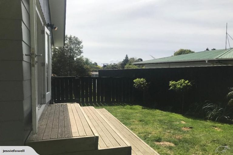 Photo of property in 29 Beaumont Crescent, Frankleigh Park, New Plymouth, 4310
