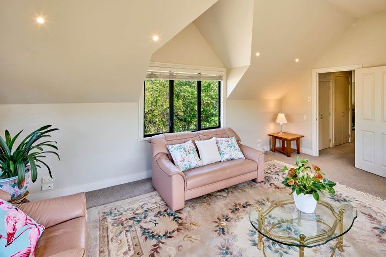 Photo of property in 15 Hautana Square, Woburn, Lower Hutt, 5010