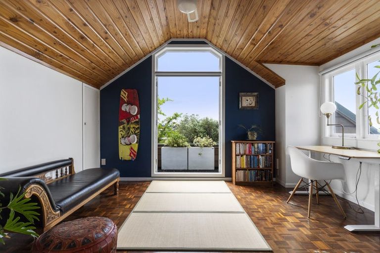 Photo of property in 2/36 Beulah Avenue, Rothesay Bay, Auckland, 0630