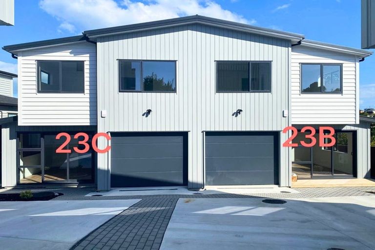 Photo of property in 23c Athena Drive, Totara Vale, Auckland, 0629