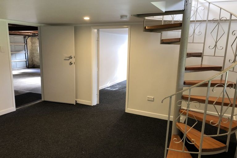Photo of property in 145 Golf Road, Titirangi, Auckland, 0600