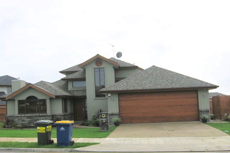 Photo of property in 18 Dressage Lane, Greenhithe, Auckland, 0632