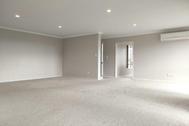 Photo of property in 4 Alloway Street, Westgate, Auckland, 0614