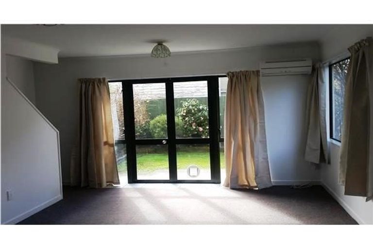 Photo of property in 2/36 Mathesons Road, Phillipstown, Christchurch, 8011