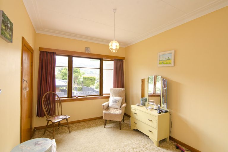 Photo of property in 4 Tweed Street, Roxburgh, 9500