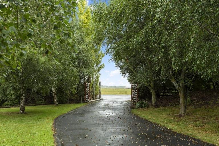 Photo of property in 260 Outram-mosgiel Road, North Taieri, Outram, 9073