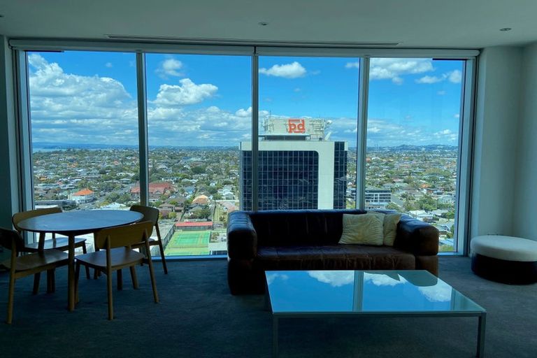 Photo of property in Sentinel Apartments, 1603/3 Northcroft Street, Takapuna, Auckland, 0622