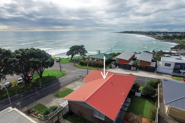 Photo of property in 2 Hobson Street, New Plymouth, 4312