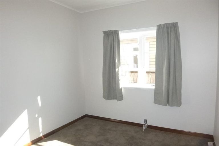 Photo of property in 52 Bell Road, Waiwhetu, Lower Hutt, 5010