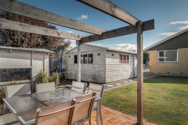 Photo of property in 11 Cowes Street, Avondale, Christchurch, 8061
