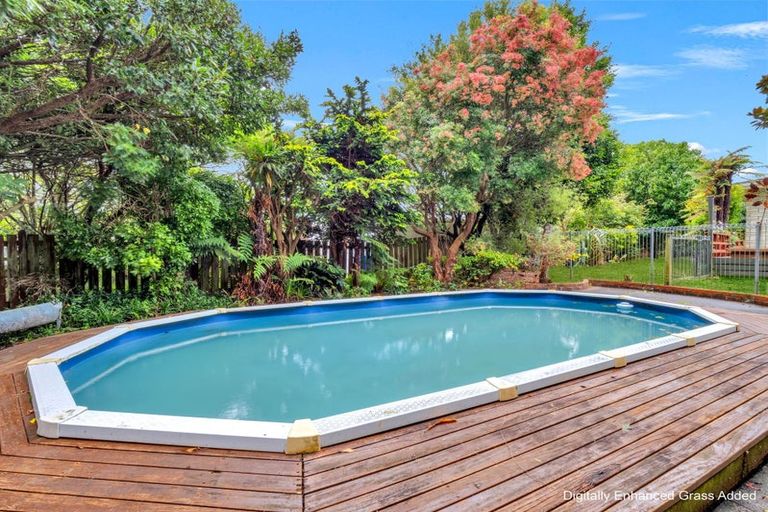 Photo of property in 10 Pollen Street, Woodville, 4920