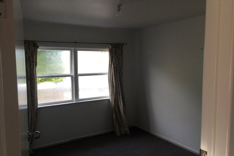 Photo of property in 25 Matama Road, Glen Eden, Auckland, 0602