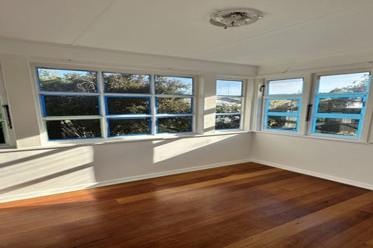 Photo of property in 1204 Willowpark Road North, Mayfair, Hastings, 4122