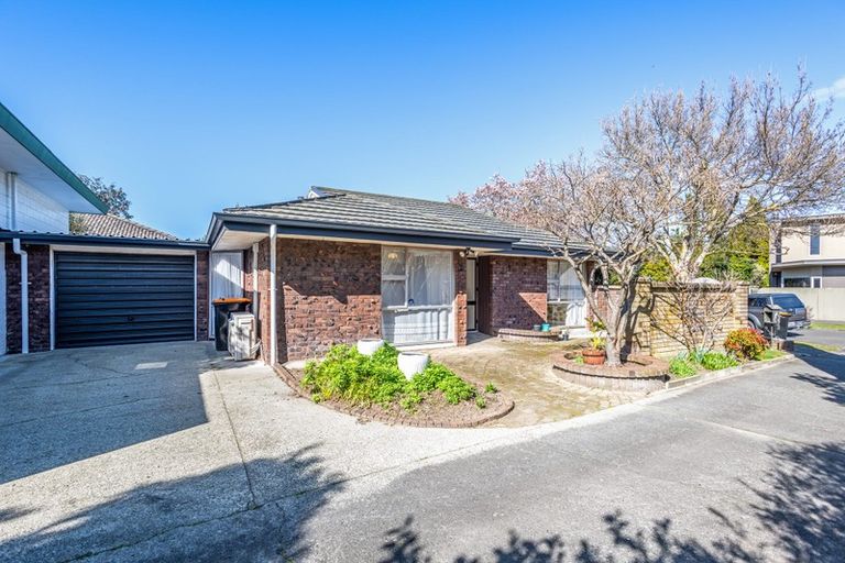 Photo of property in 18a Montgomery Terrace, Hokowhitu, Palmerston North, 4410