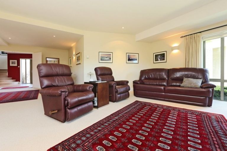 Photo of property in 1b Neeve Place, Taradale, Napier, 4112