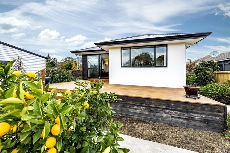 Photo of property in 69 Orrick Crescent, Avondale, Christchurch, 8061