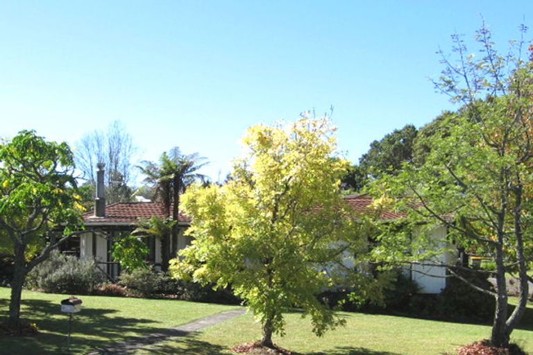 Photo of property in 34 Oreil Avenue, West Harbour, Auckland, 0618