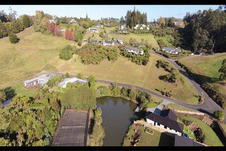 Photo of property in 11 Alderton Drive, Kerikeri, 0230