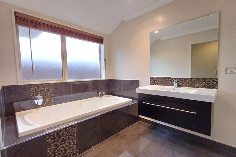 Photo of property in 11 Kawakawa Street, Pegasus, 7612