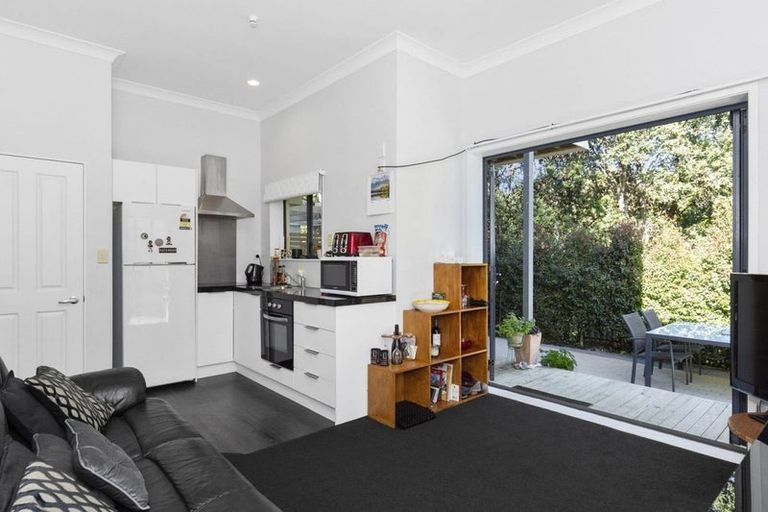 Photo of property in 14 Guildford Place, Bethlehem, Tauranga, 3110