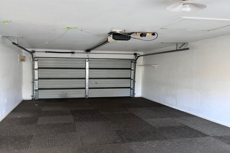 Photo of property in 68b Sutton Crescent, Papakura, 2110