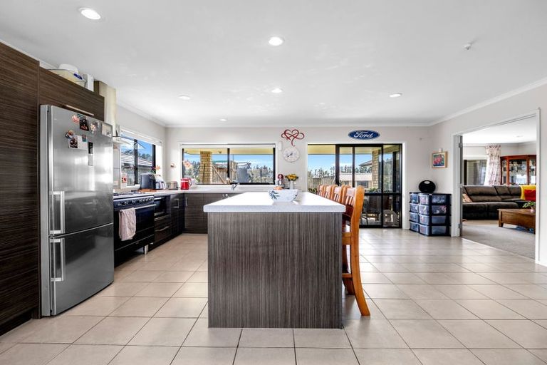 Photo of property in 15 Carroll Place, Owhata, Rotorua, 3010
