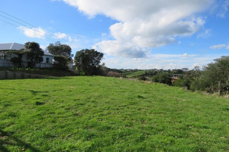 Photo of property in 337 Mangorei Road, Merrilands, New Plymouth, 4312