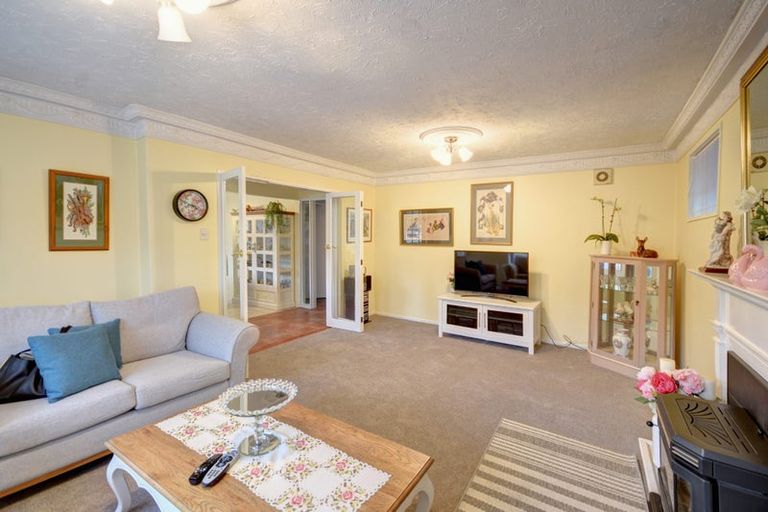 Photo of property in 105 Glenross Street, Glenross, Dunedin, 9011