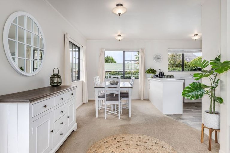 Photo of property in 129 Seaview Road, Paraparaumu Beach, Paraparaumu, 5032