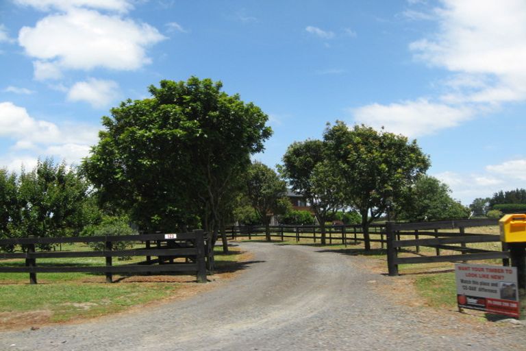 Photo of property in 123 Ellett Road, Karaka, Papakura, 2580