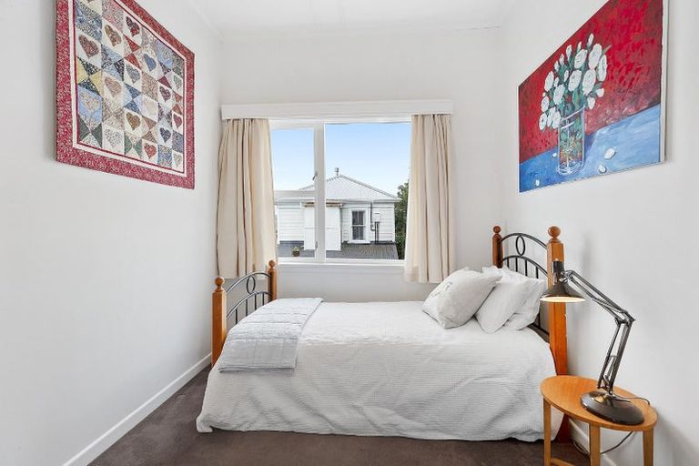 Photo of property in 51 Scarborough Terrace, Mount Victoria, Wellington, 6011