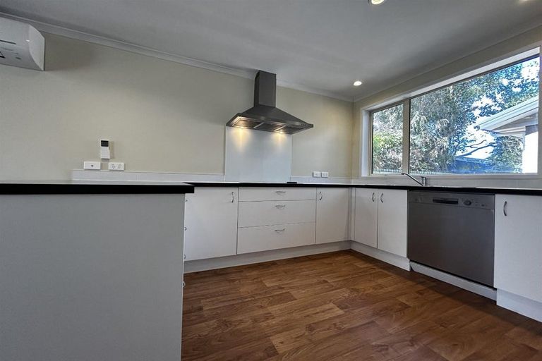 Photo of property in 40 Peer Street, Upper Riccarton, Christchurch, 8041