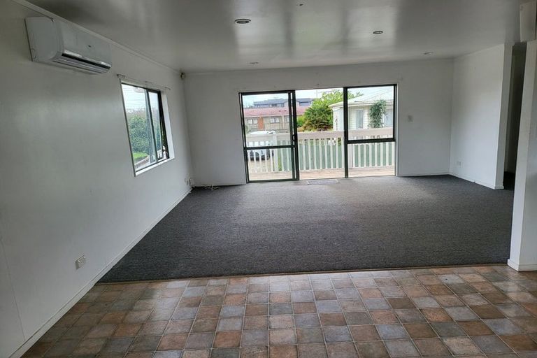 Photo of property in 3a Waterview Road West, Takanini, 2112