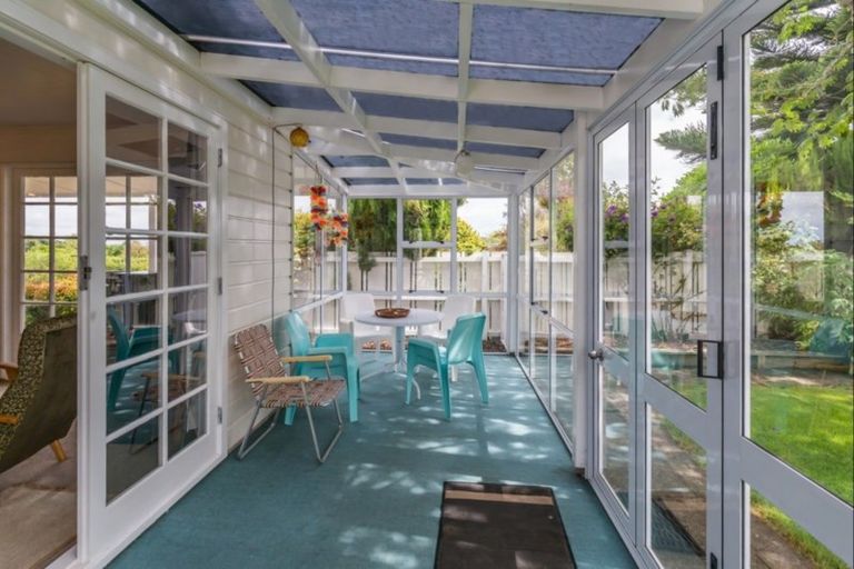 Photo of property in 234 Kawiu Road, Levin, 5510