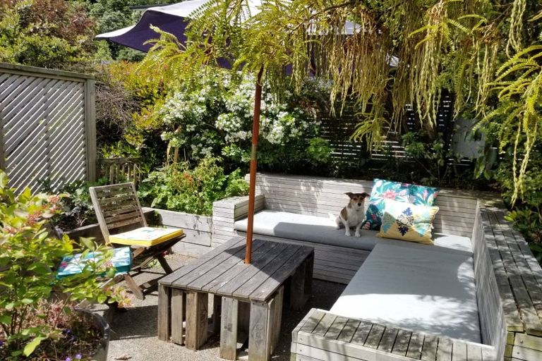 Photo of property in 42 Glamis Avenue, Strathmore Park, Wellington, 6022